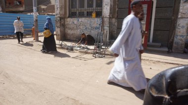 Edfu, Mısır, 13 Temmuz 2022: Bir yaz sabahı Edfu şehrinden sahneler