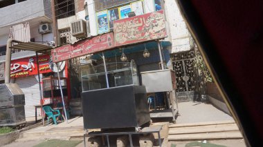 Edfu, Mısır, 13 Temmuz 2022: Bir yaz sabahı Edfu şehrinden sahneler