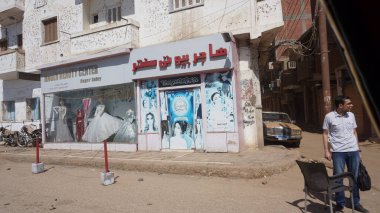 Edfu, Mısır, 13 Temmuz 2022: Bir yaz sabahı Edfu şehrinden sahneler