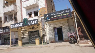 Edfu, Mısır, 13 Temmuz 2022: Bir yaz sabahı Edfu şehrinden sahneler