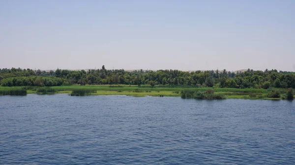 Nilfloden Egypten Juli 2022 Landskapet Kring Nilfloden Mellan Edfu Och — Stockfoto