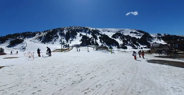 Soldeu Andorra April 2023 Skidlandskap Grandvalira Resort Med Mycket Lite — Stockfoto