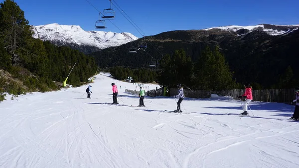 Soldeu Grandvalira Andorra Nisan 2023 Güneşli Bir Paskalya Gününde Kar — Stok fotoğraf