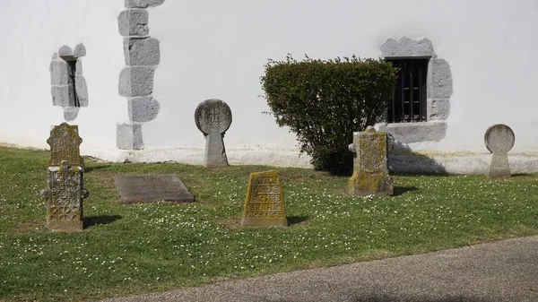 Cambo Les Bains Aquitânia França Abril 2023 Cemitério Torno Igreja — Fotografia de Stock