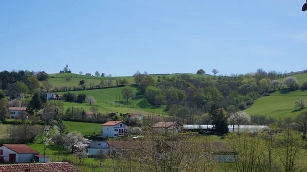 法国埃斯佩莱塔的农村山区景观 — 图库照片