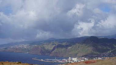 Bir bahar gününde Madeira manzarası