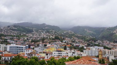 Bir bahar gününde Madeira manzarası