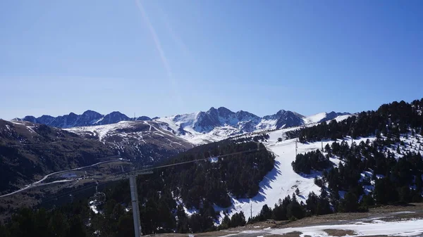 Grandvalira Andorra April 2023 Гірськолижний Ландшафт Сонячний День Кінці Сезону — стокове фото