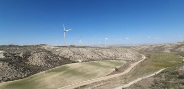 Ave treninden Aragon 'un tarımsal manzaraları