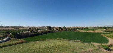 Ave treninden Aragon 'un tarımsal manzaraları