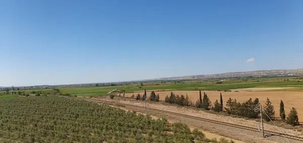 アヴェ列車から見たアラゴンの農業風景 — ストック写真