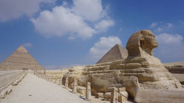Kahire, Mısır, Temmuz 19, 2022 Giza piramitlerinin manzarası