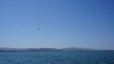 La Paz, Baja California Sur, Meksika, 15 Haziran 2022: Balandra Körfezi 'nin panoramik manzarası, La Paz, Baja California Sur, Meksika' daki en güzel plajlardan birine ev sahipliği yapıyor..