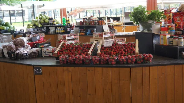 Rynek Owoców Warzyw Tallinie Estonii — Zdjęcie stockowe