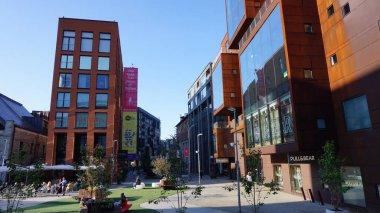 Tallinn, Estonya, Avrupa, Mayıs 19, 2023: Estonya 'nın Tallinn kentinin bir bahar öğleden sonrası görüntüsü.