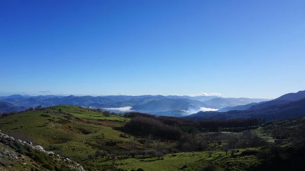 Сільські Гірські Краєвиди Горі Ерніо Гіпузкоа Країна Басків Взимку — стокове фото