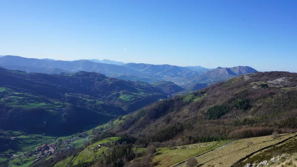 Krajobrazy Górskie Górze Ernio Gipuzkoa Kraj Basków Zimą — Zdjęcie stockowe