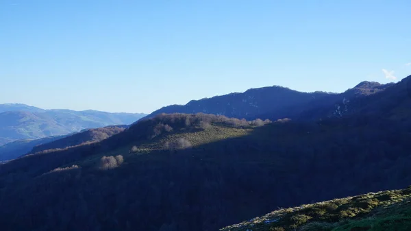 Gipuzkoa Daki Ernio Dağı Kırsal Dağ Manzaraları Bask Ülkesi Kışın — Stok fotoğraf