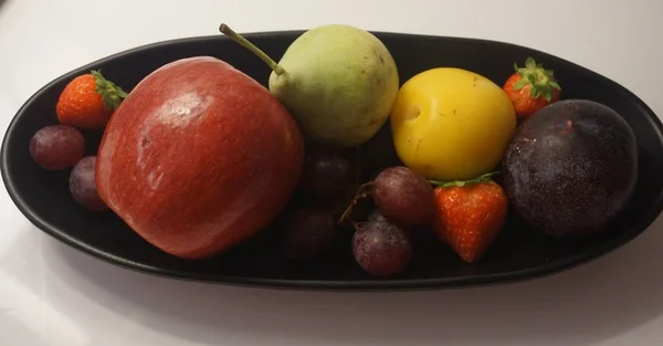 Źródło Świeżych Zdrowych Owoców — Zdjęcie stockowe