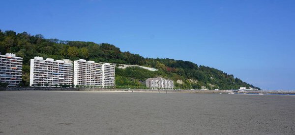 Хондаррибия, Фаскоа, Страна Басков, 10 октября 2021 года: Пляж Хондаррибия в Стране Басков в солнечный осенний день.