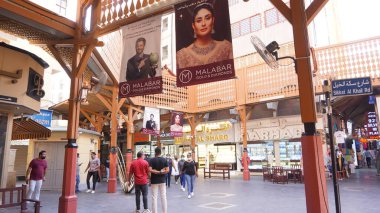 Dubai, Birleşik Arap Emirlikleri, 20 Ekim 2021: Dubai pazarında bir Ekim sabahı manzarası, Olgun Pazar