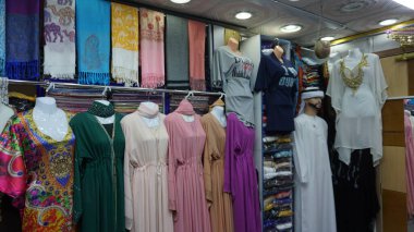 Dubai, Birleşik Arap Emirlikleri, 20 Ekim 2021: Dubai pazarında bir Ekim sabahı manzarası, Olgun Pazar