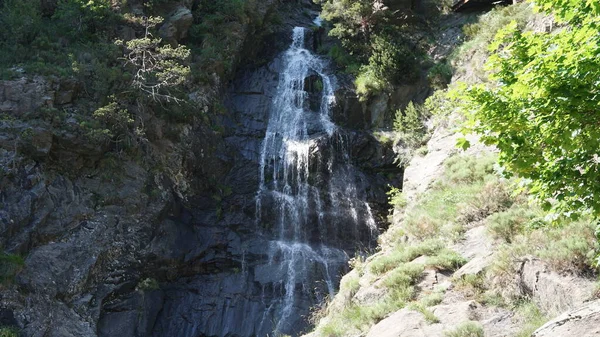 Maulwürfe Wasserfall Canillo Andorra — Stockfoto