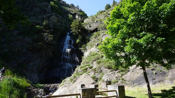 Maulwürfe Wasserfall Canillo Andorra — Stockfoto