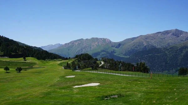 ソルドー アンドラ 2023年6月25日 アンドラのソルドーゴルフコースの景色 — ストック写真