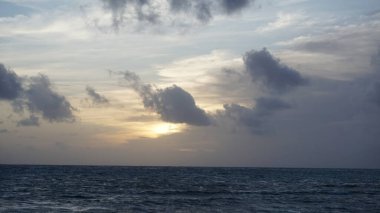 21 Ağustos 2023 'te Dominik Cumhuriyeti' nde Punta Cana sahilinde gün doğumu