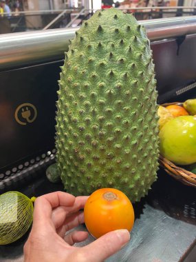 Bogota, Kolombiya, 17 Kasım 2023: Bogota, Kolombiya 'daki La Candelaria mahallesinin görüntüleri