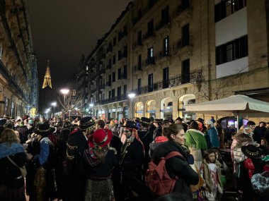 Donostia San Sebastian, Bask Ülkesi, İspanya, 3 Şubat 2024: Donostia San Sebastian 'da bakır işçileri dansının kutlaması