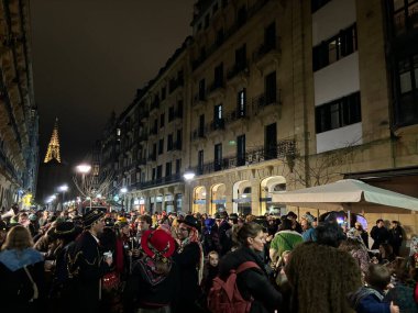 Donostia San Sebastian, Bask Ülkesi, İspanya, 3 Şubat 2024: Donostia San Sebastian 'da bakır işçileri dansının kutlaması