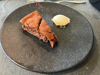 Dondurmalı çikolatalı pasta.