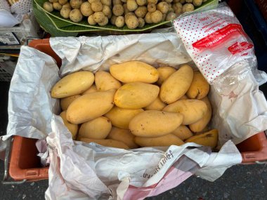 Bangkok 'taki markette meyveler