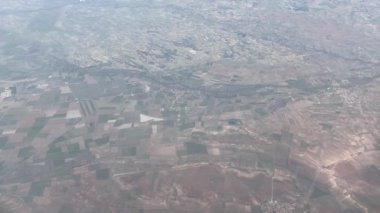 Uçağın penceresinden görüntü