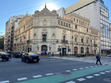 Şehirdeki eski bina.