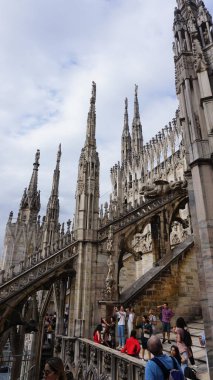 Milan, İtalya, 14 Haziran 2024: İtalya 'daki Milan Katedrali veya Duomo de Milan manzarası