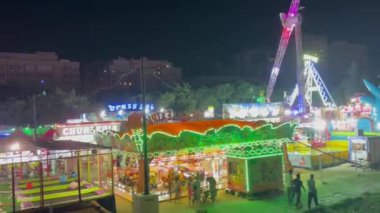 Şehrin gece manzarası 