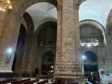 Valladolid, Castilla Leon, İspanya, 9 Şubat 2024: Goya ödüllerinden bir gece önce Valladolid şehrinin gece manzarası