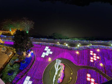 Tayland 'daki Chiang Rai' nin gece manzarası.