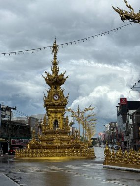 Chiang Rai 'nin merkezinde saat var.
