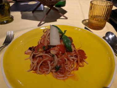 Domates soslu spagetti.