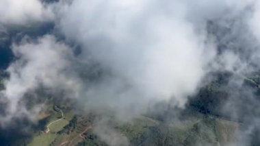 Dağların havadan görünüşü