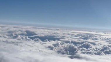 Gökyüzündeki bulutlar