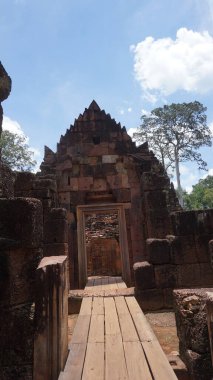 Antik Angkor tapınağı