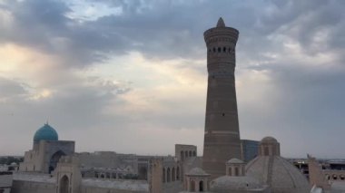 Akşamları, Kudüs 'teki kutsal mezarlığın camii.