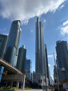 Toronto, Ontario, Kanada, 27 Temmuz 2025: Toronto Pazar günü gökyüzü