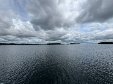 Birleşik Devletler ve Kanada arasındaki sınırda 1000 ada manzarası