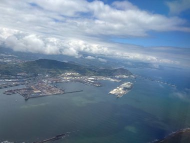 Bilbao limanı ve Getxo plajı manzarası